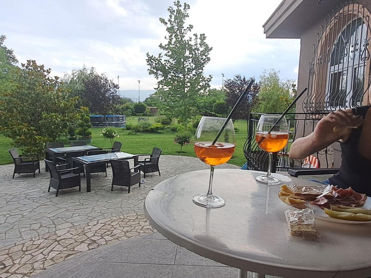 Green Villa Rodna Skopje Eksteriør billede